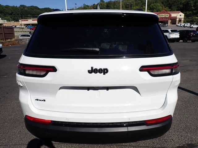 2025 Jeep Grand Cherokee Altitude X photo 4