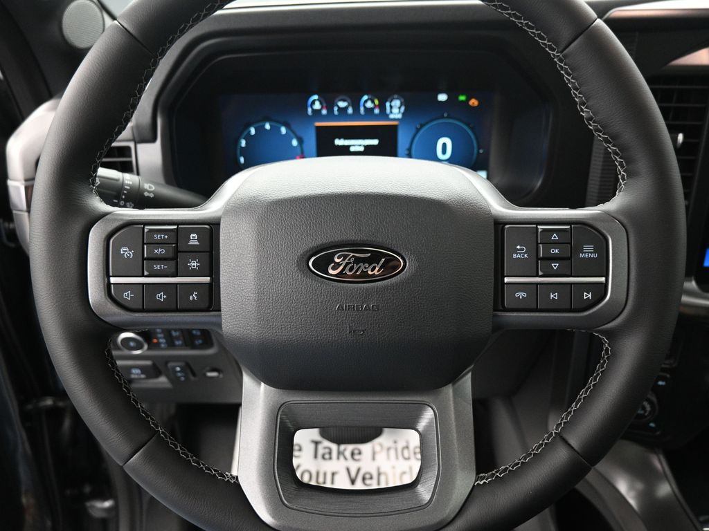 2025 Ford F-150 Lariat photo 12