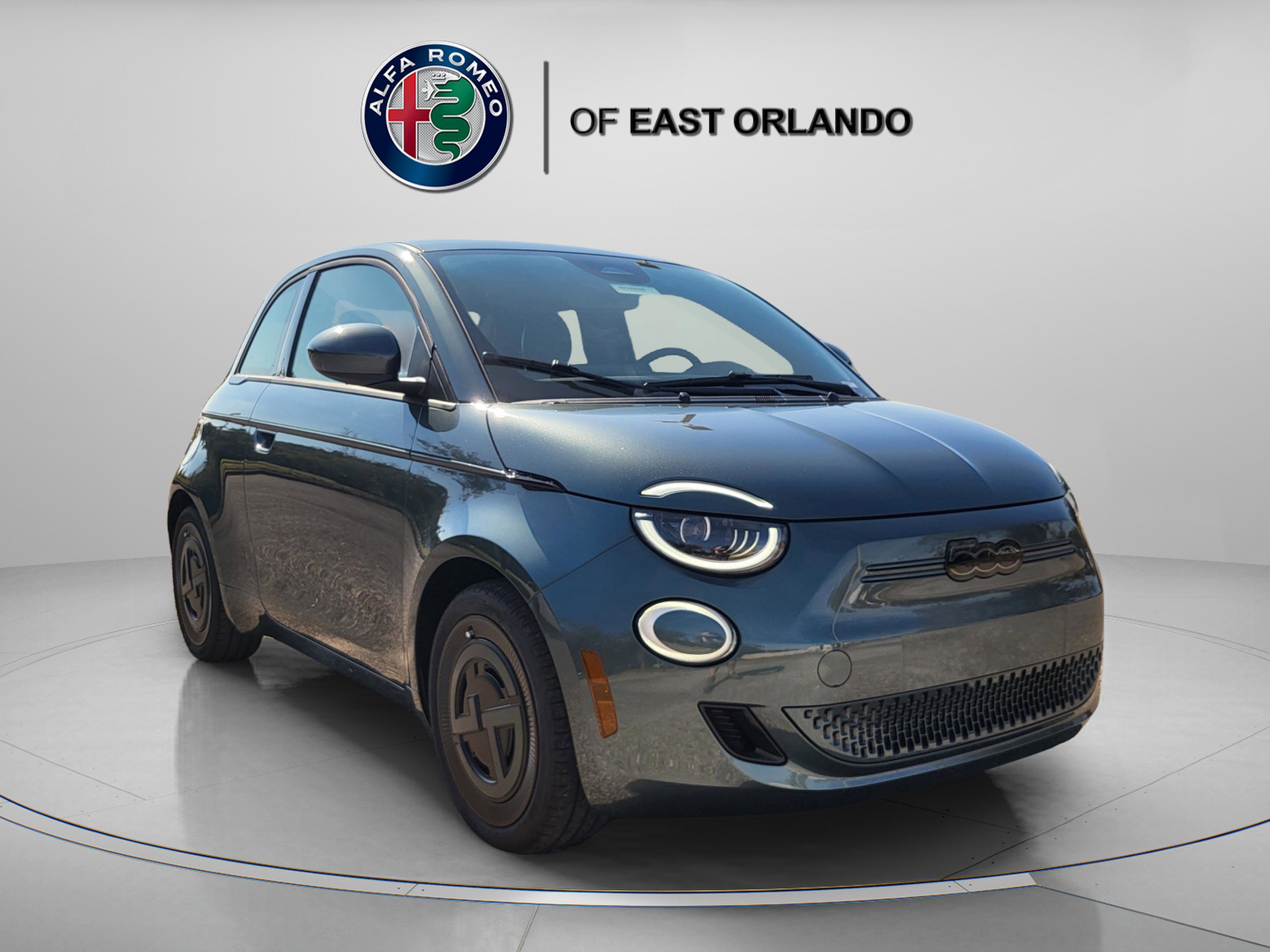 2025 FIAT 500e Base's photo