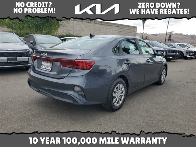2024 Kia Forte LX photo 4