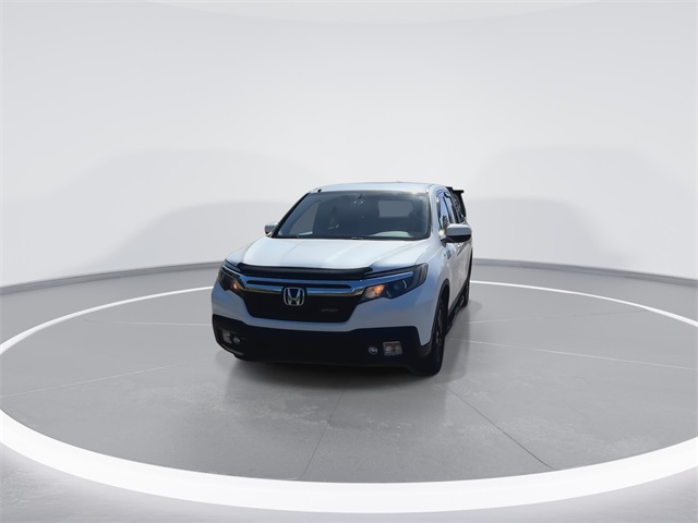 2019 Honda Ridgeline Sport photo 3