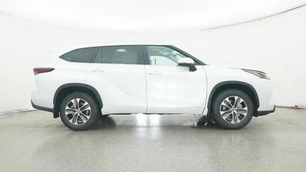 2025 Toyota Highlander Hybrid XLE photo 25