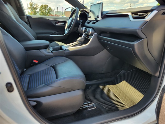 2022 Toyota RAV4 Hybrid XSE photo 12