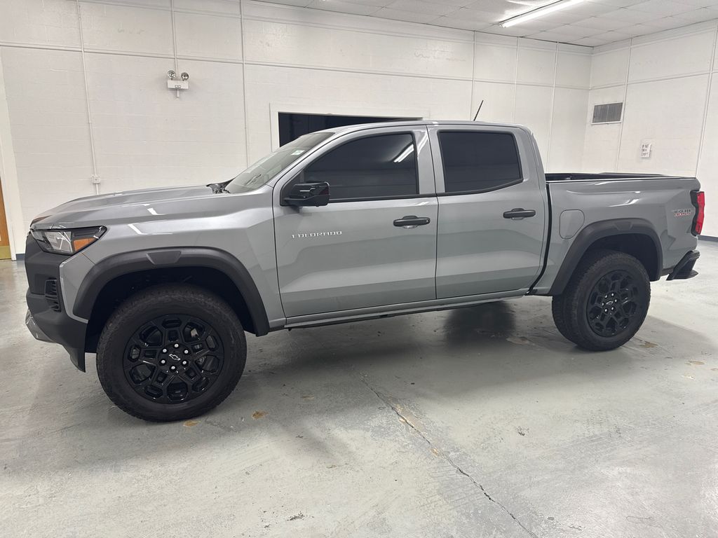 2026 Chevrolet Colorado Trail Boss photo 2