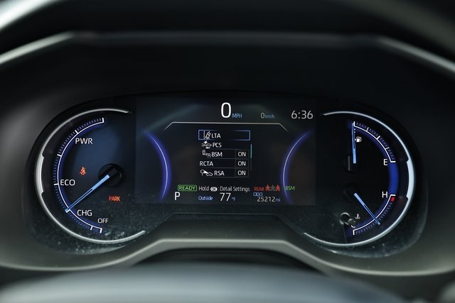 2024 Toyota RAV4 Hybrid XLE photo 31