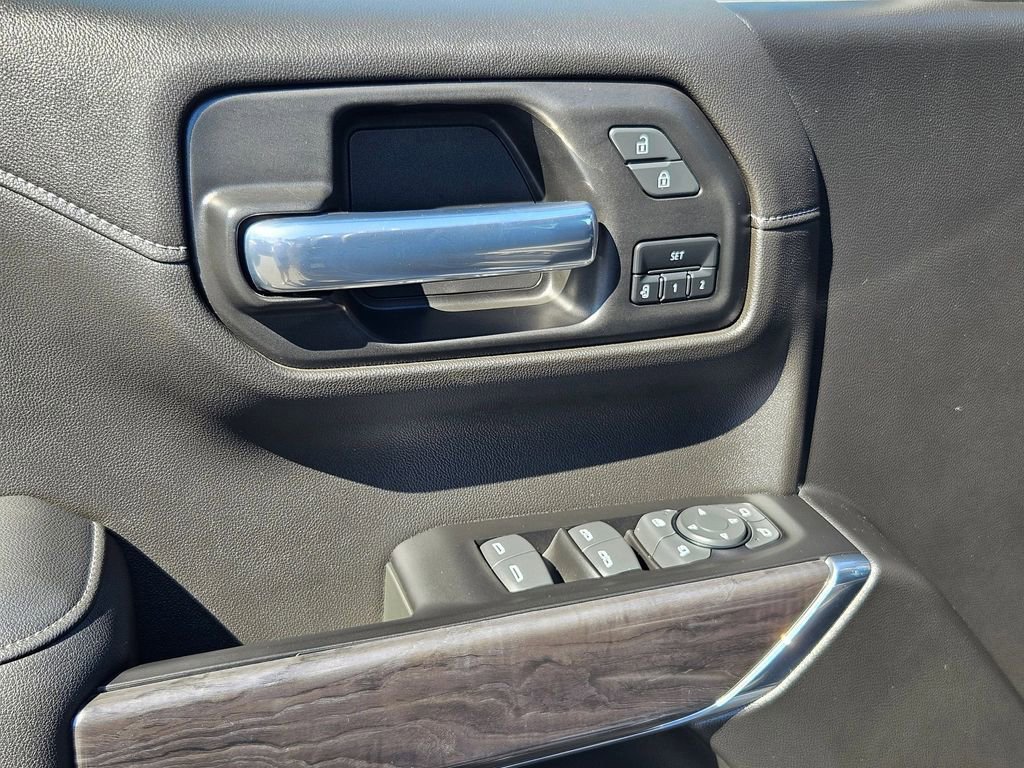 2022 Chevrolet Silverado 1500 LTZ photo 9