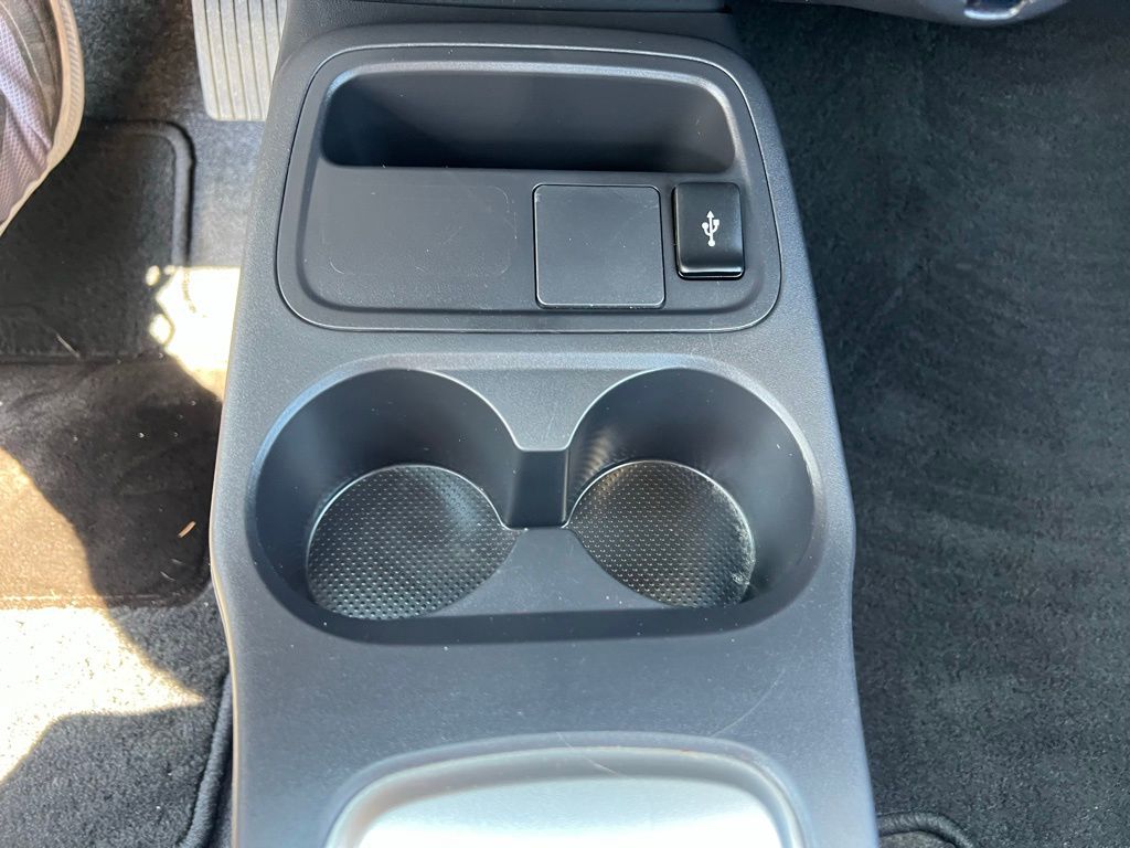 2024 Mitsubishi Mirage ES photo 25