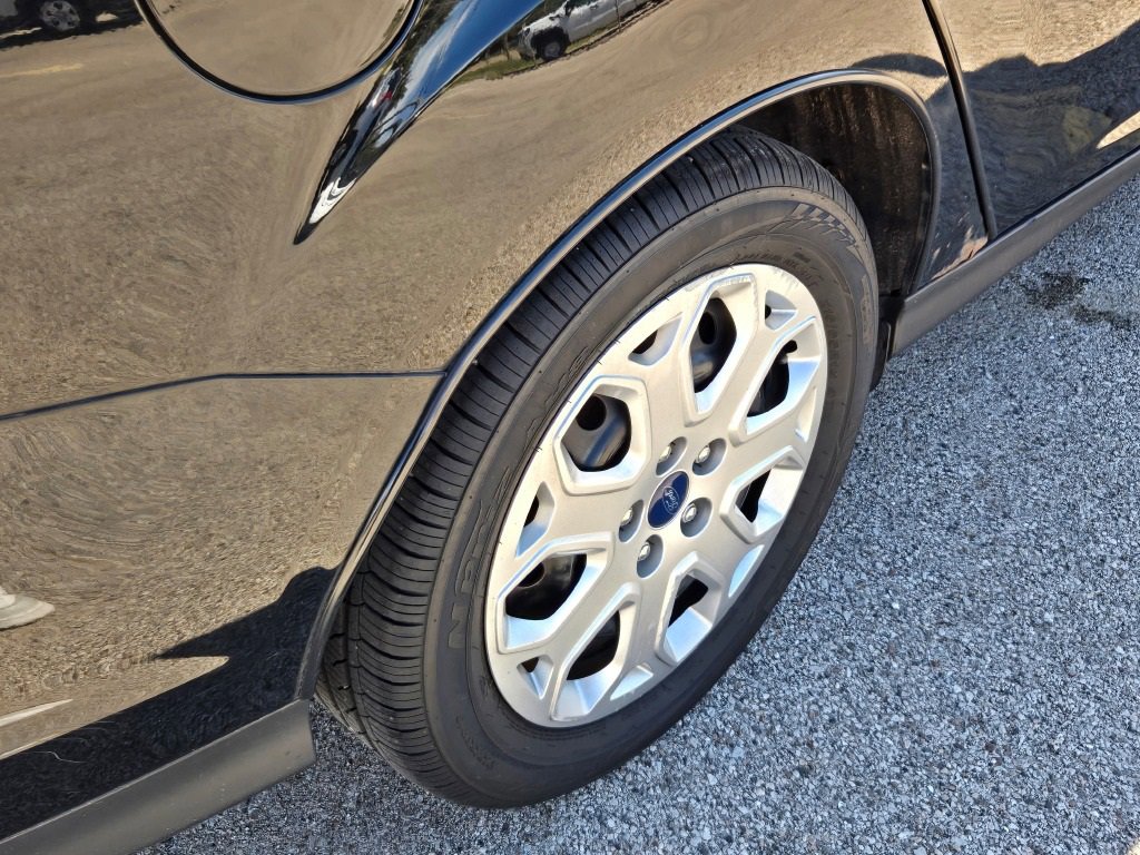 2012 Ford Focus SE photo 10