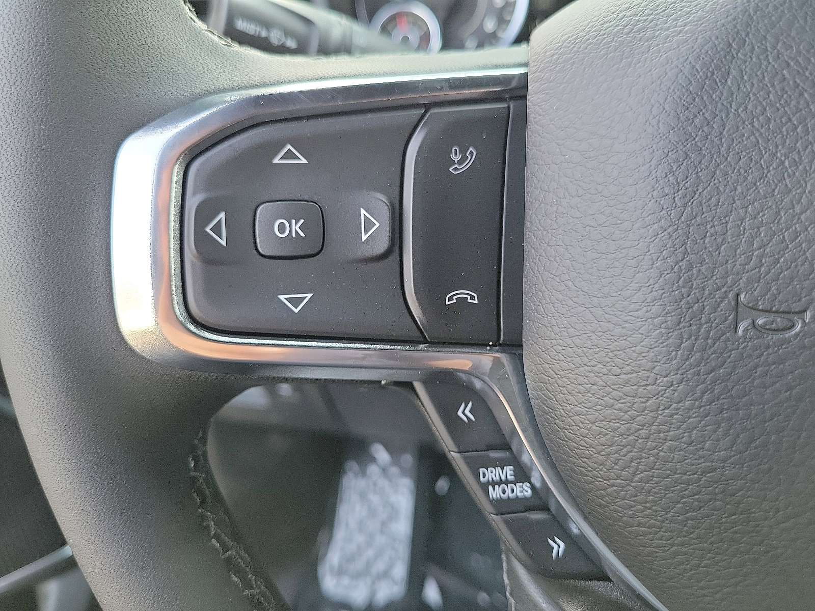 2025 Ram 1500 Laramie photo 4