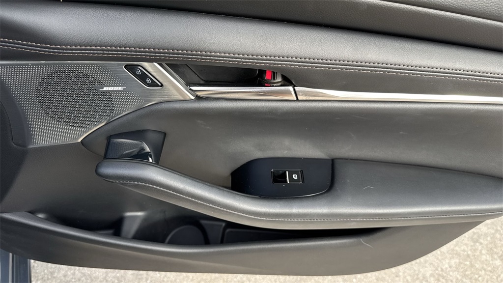 2019 Mazda Mazda3 Premium photo 39