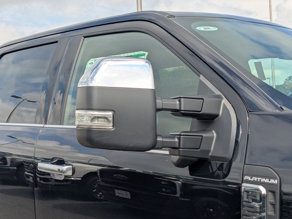 2025 Ford F-250 Platinum photo 11