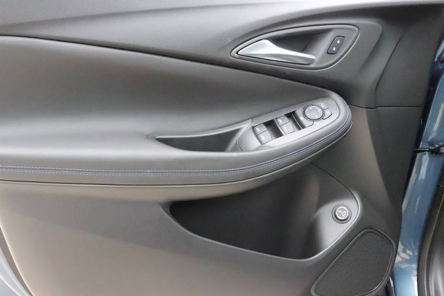 2026 Buick Encore GX Sport Touring photo 9