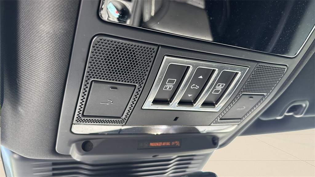 2024 Land Rover Discovery SE photo 25