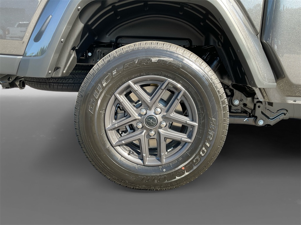 2025 Jeep Gladiator Sport S photo 15