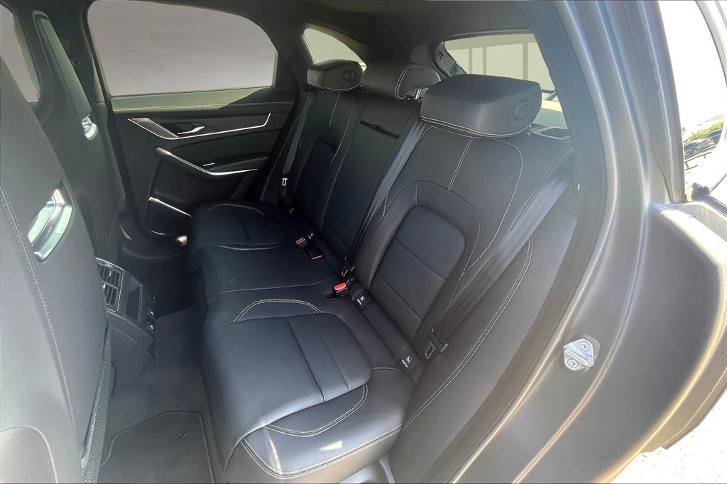 2026 Jaguar F-PACE P400 R-Dynamic S photo 7