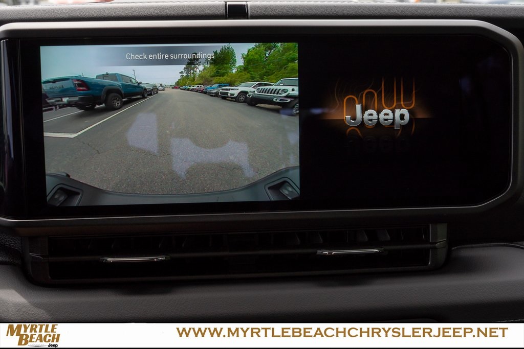 2025 Jeep Gladiator Sport S photo 19