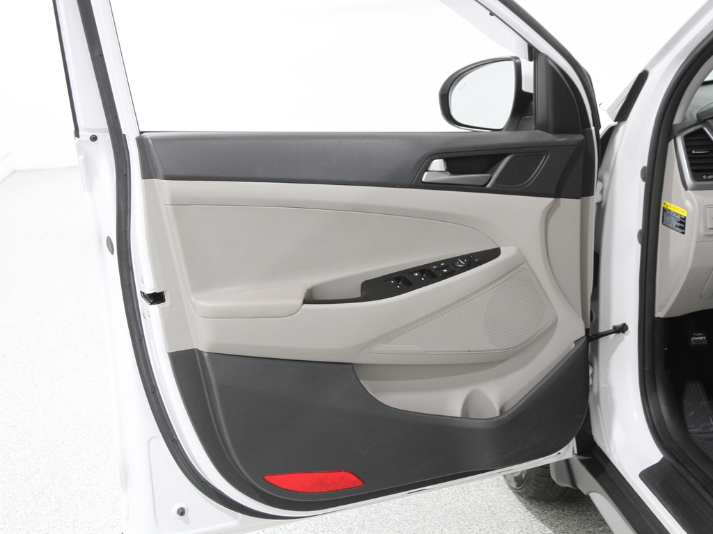 2018 Hyundai Tucson Value photo 3