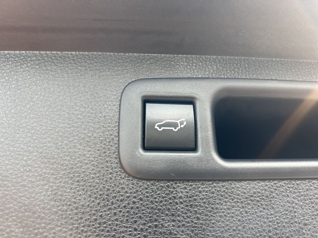 2022 Toyota Highlander XLE photo 14