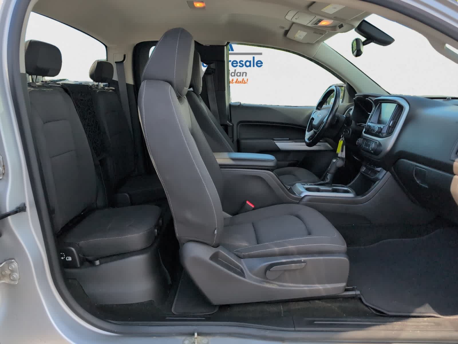 2018 Chevrolet Colorado LT photo 18
