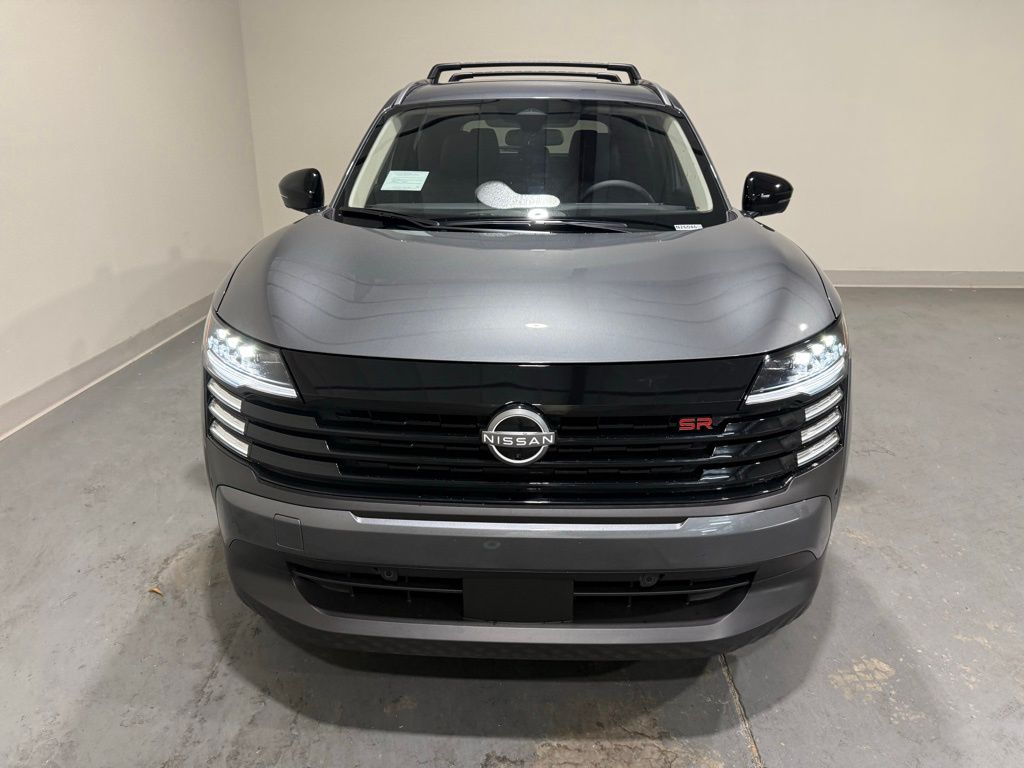 2026 Nissan Kicks SR photo 2