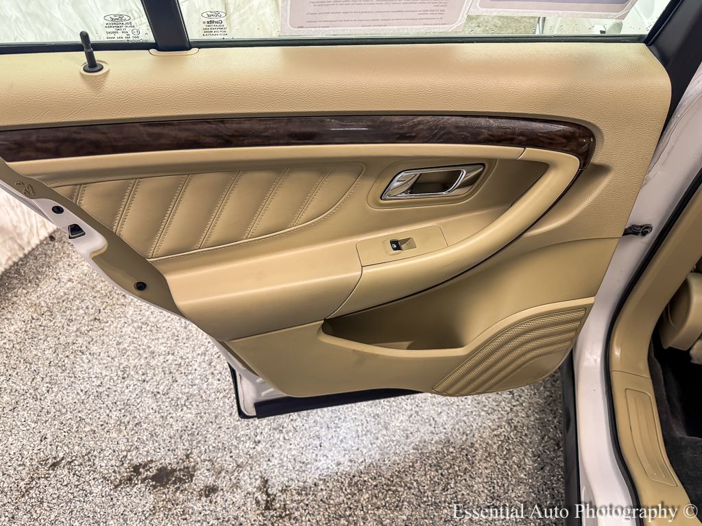 2017 FORD TAURUS - Image 24