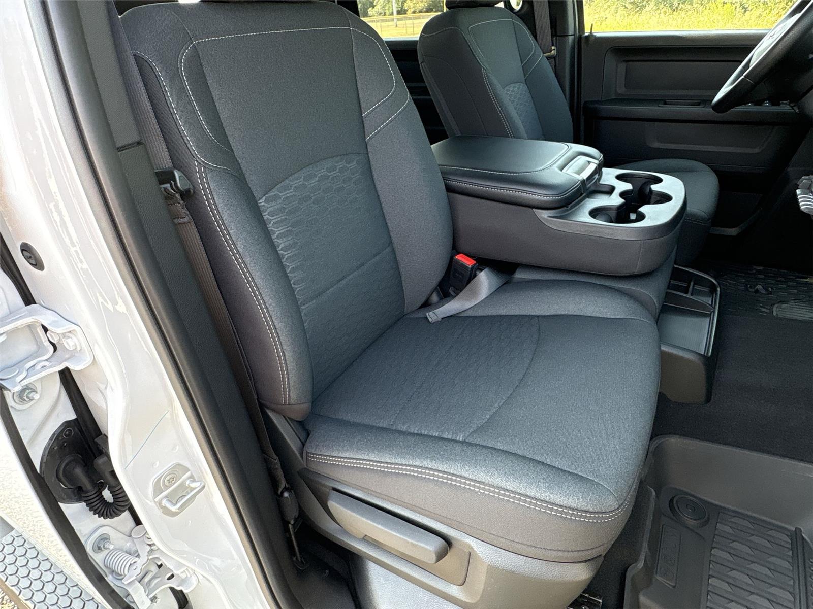 2026 Ram 2500 Tradesman photo 24