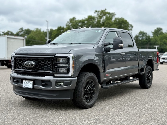 2025 Ford F-350 Lariat photo 10