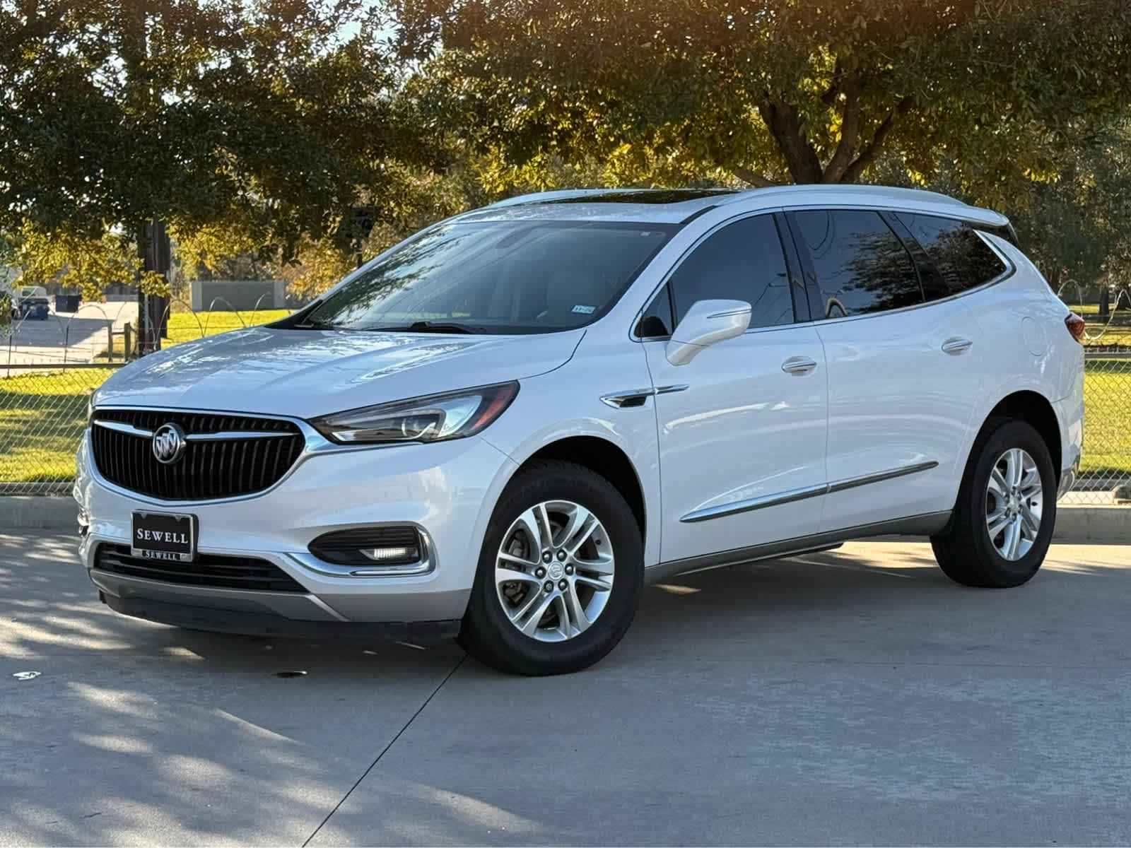 2018 Buick Enclave Essence's photo