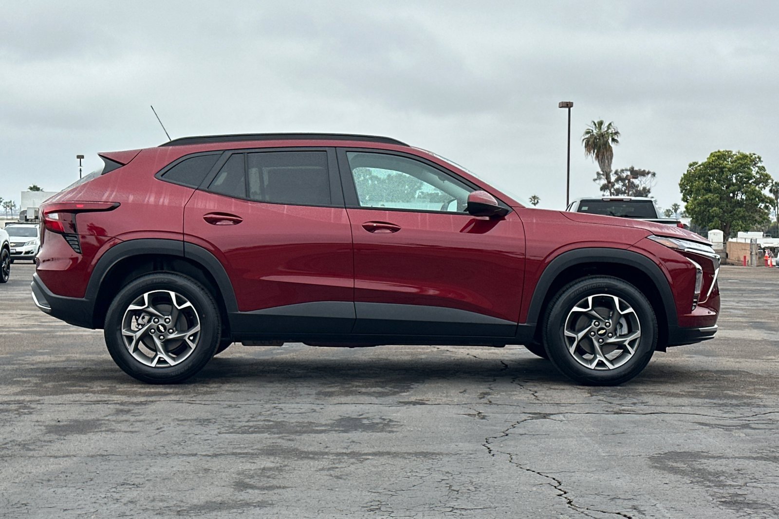 2025 Chevrolet Trax LT photo 3