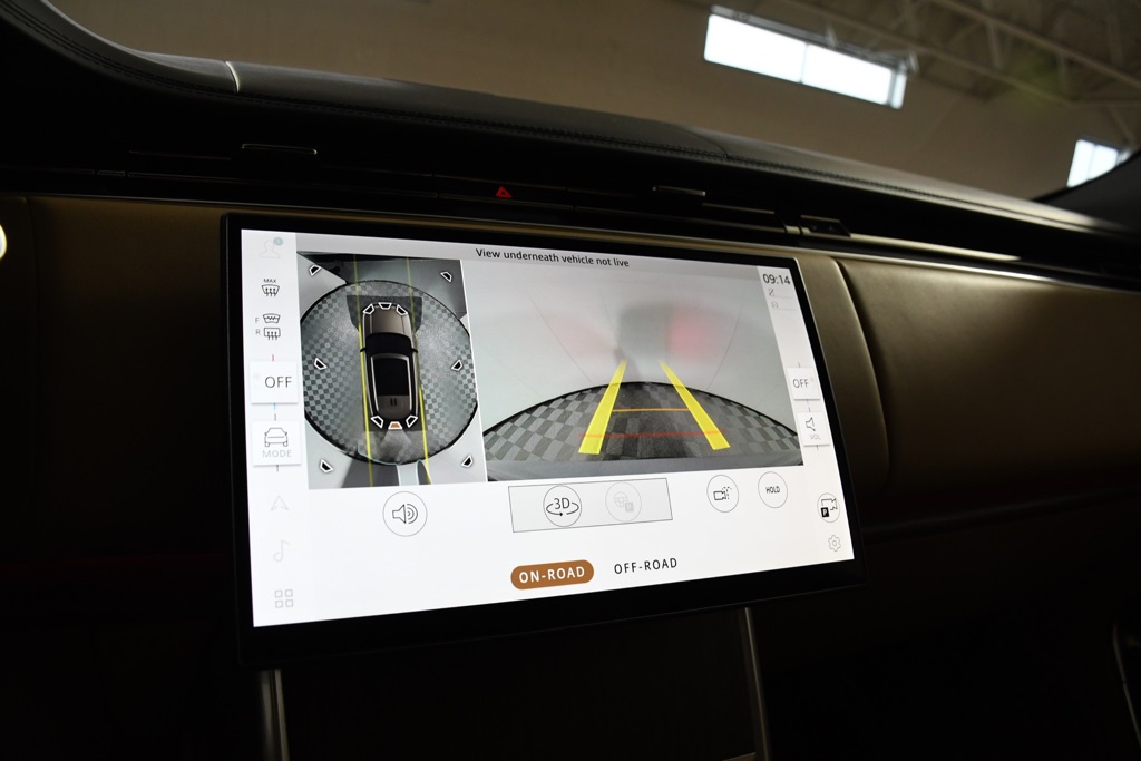 2025 Land Rover Range Rover SE photo 32