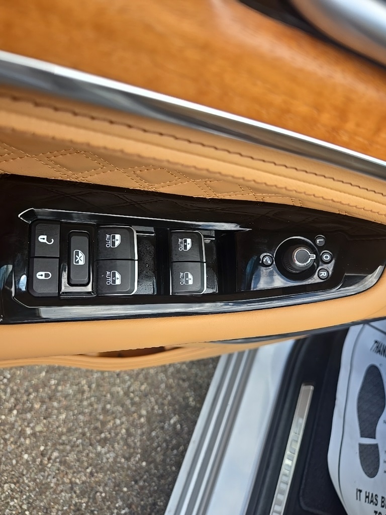 2024 Jeep Grand Cherokee Summit photo 11