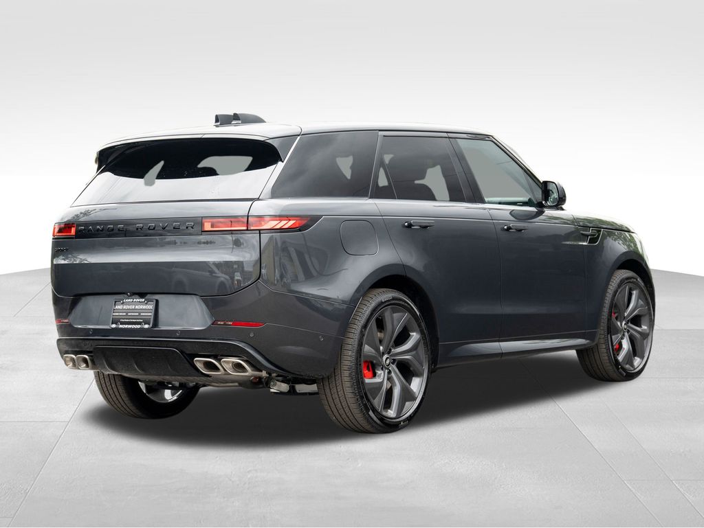 2025 Land Rover Range Rover Sport SE photo 4