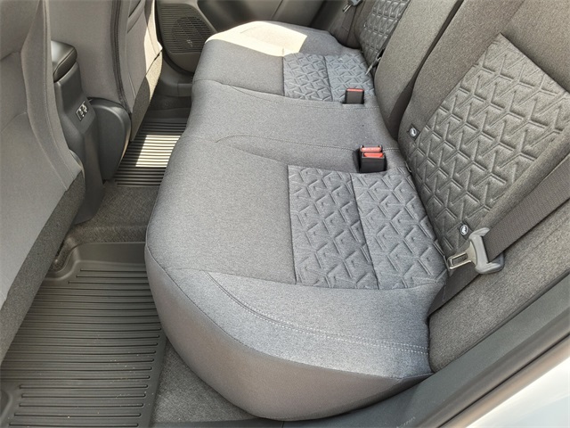 2025 Nissan Kicks SV photo 11