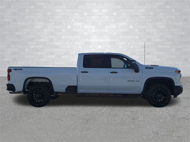 2026 Chevrolet Silverado 2500HD Custom photo 3