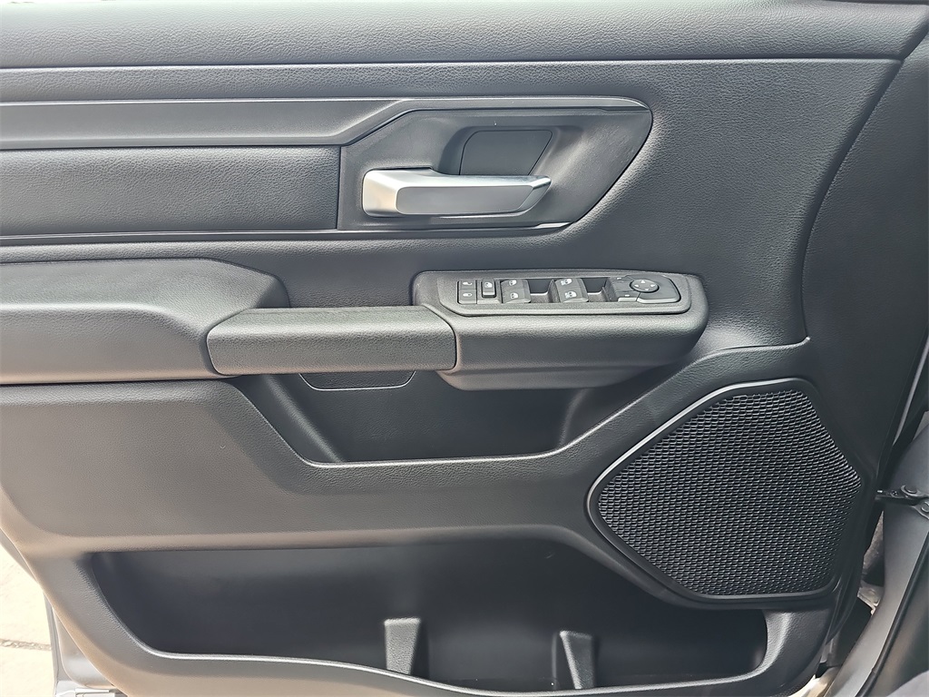 2025 Ram 1500 Tradesman photo 26