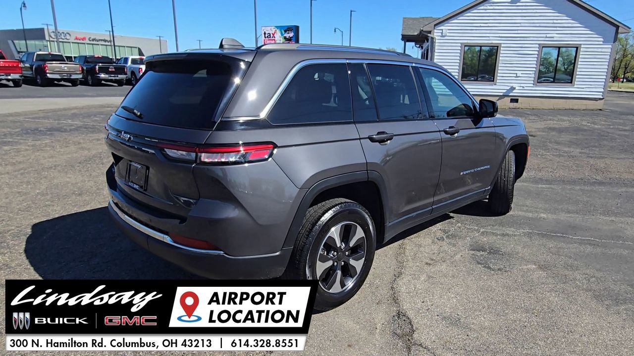 2023 Jeep Cherokee Base photo 7