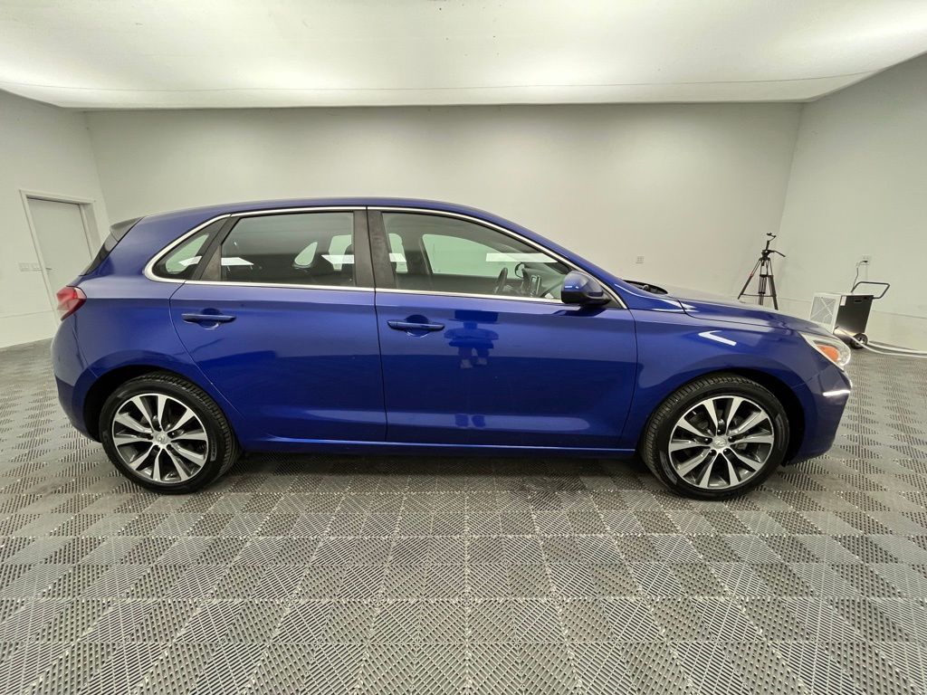 2019 Hyundai Elantra GT photo 5