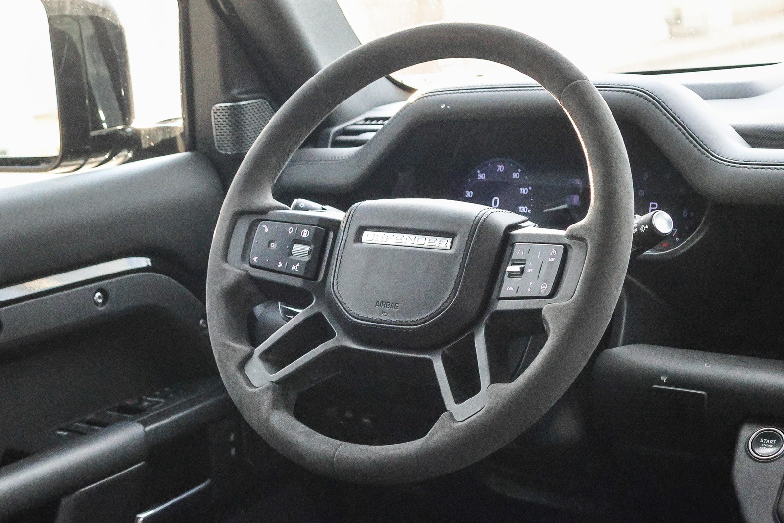2024 Land Rover Defender 110 V8 photo 15