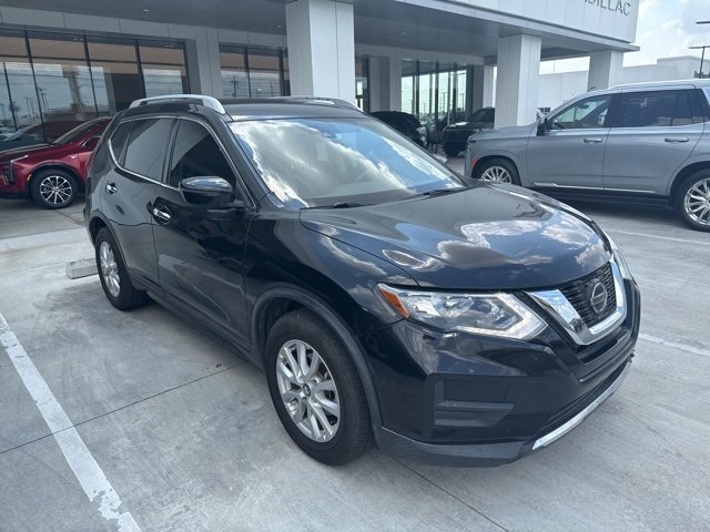 2019 Nissan Rogue SV photo 3