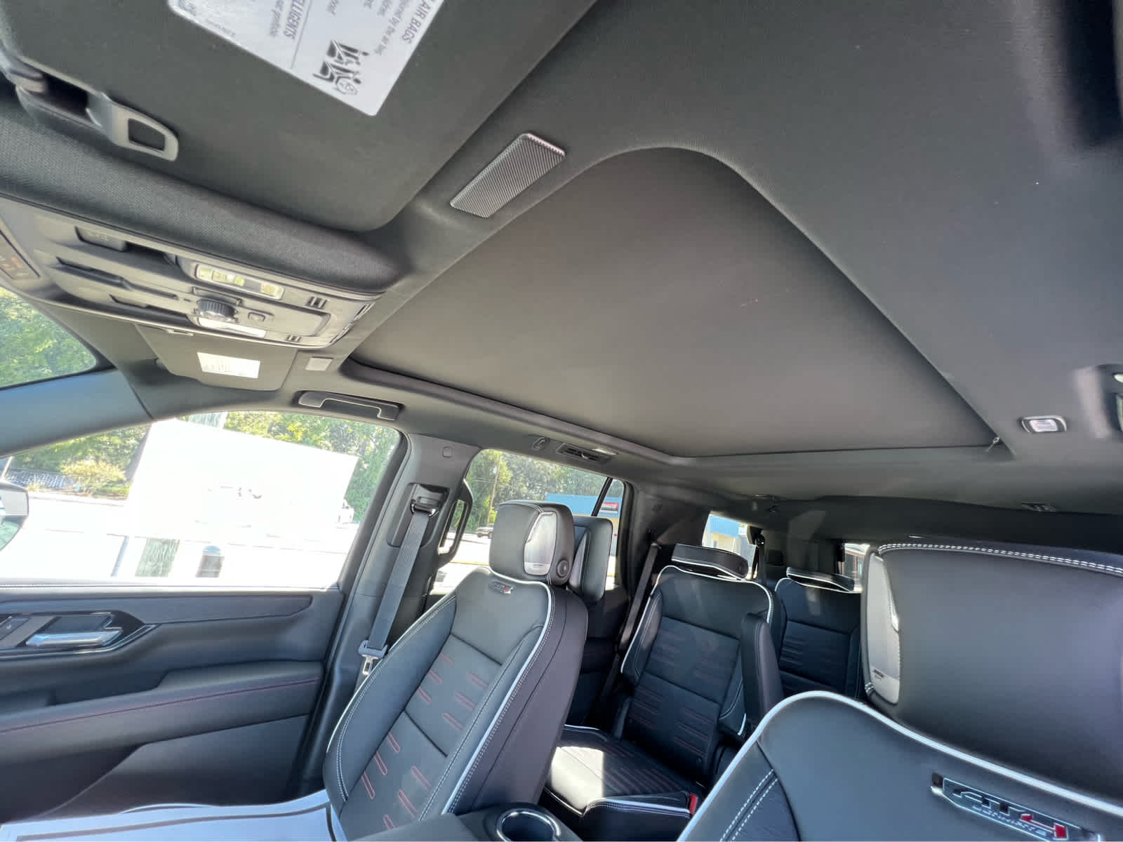 2025 Gmc Yukon AT4 Ultimate photo 12