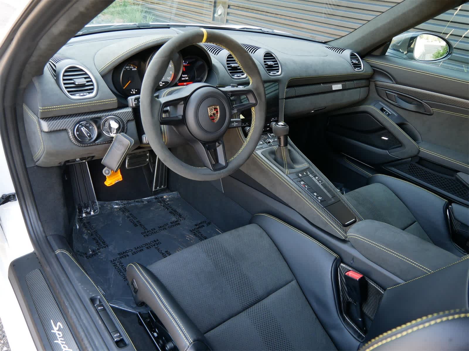 2025 Porsche Boxster Spyder photo 4