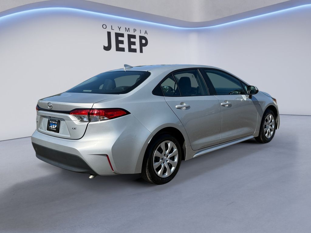 2024 Toyota Corolla LE photo 5