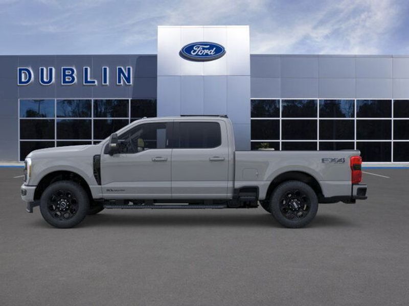 2025 Ford F-250 Lariat photo 3