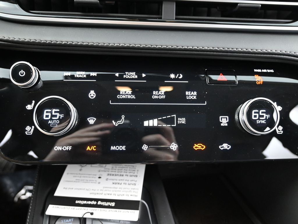 2025 Infiniti QX60 Luxe photo 19
