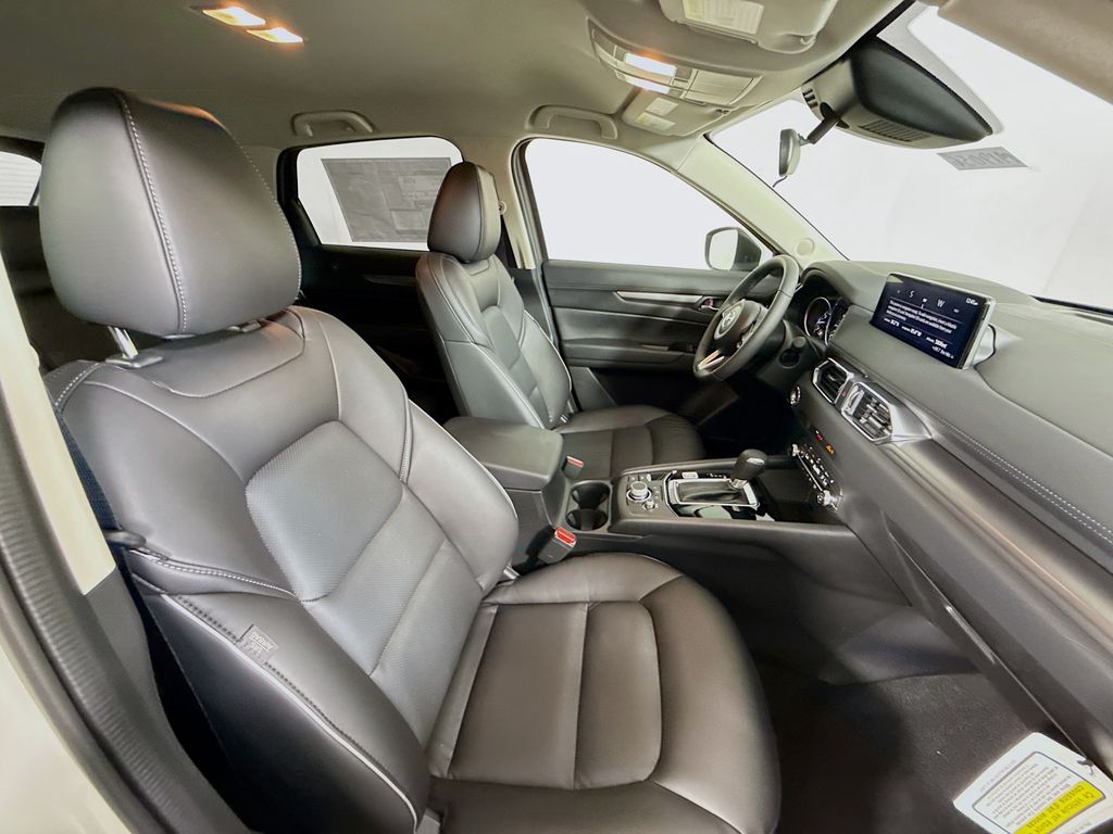 2025 Mazda CX-5 2.5 Select photo 27