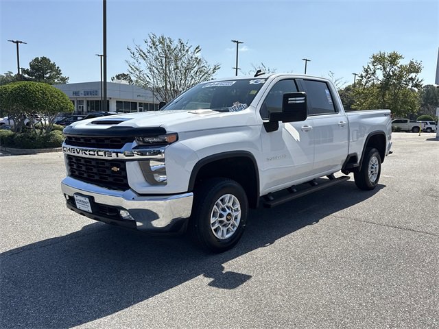 2022 Chevrolet Silverado LT photo 7