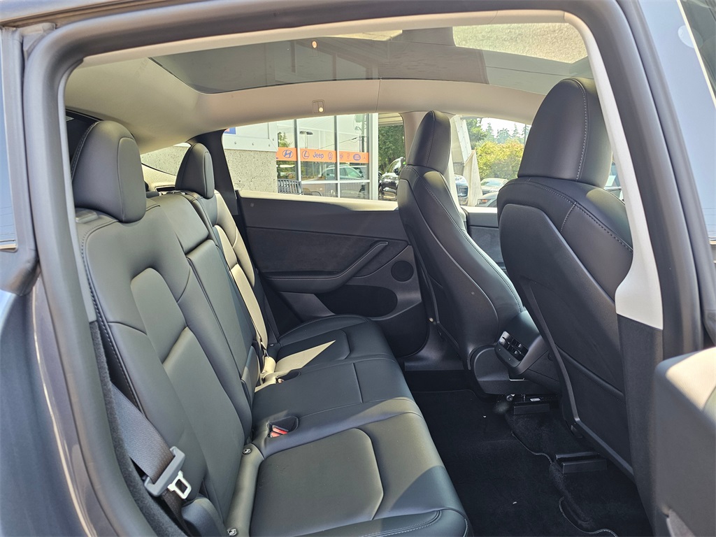 2023 Tesla Model Y Long Range photo 14