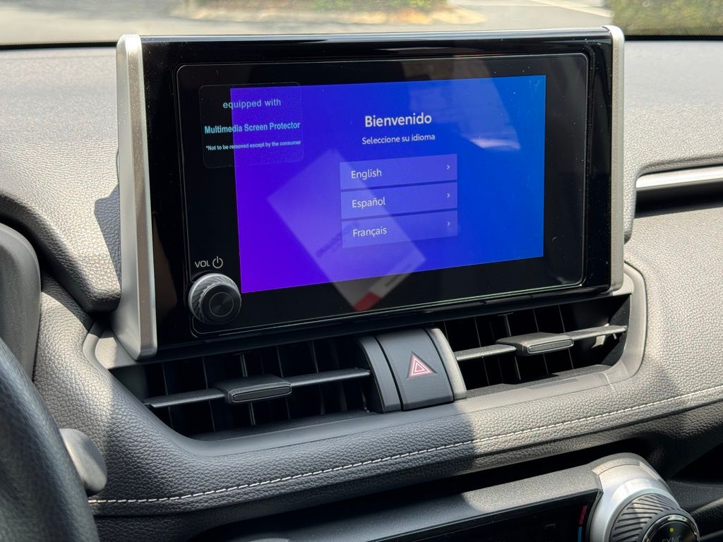 2025 Toyota RAV4 Hybrid LE photo 22