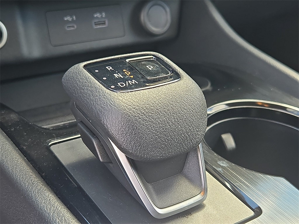 2023 Nissan Rogue SV photo 23