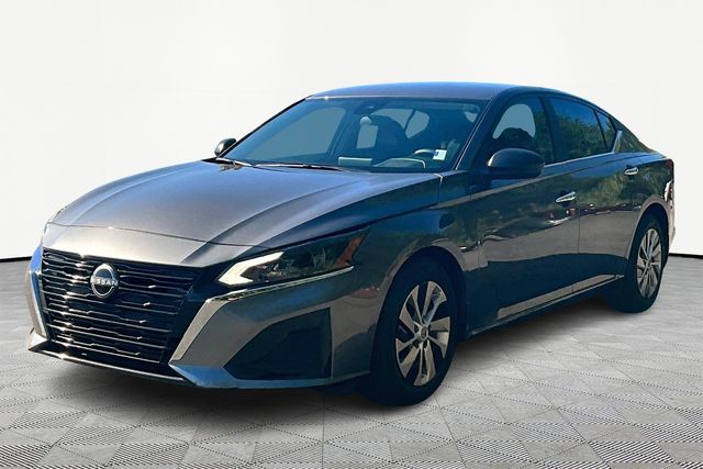 2025 Nissan Altima 2.5 S photo 3